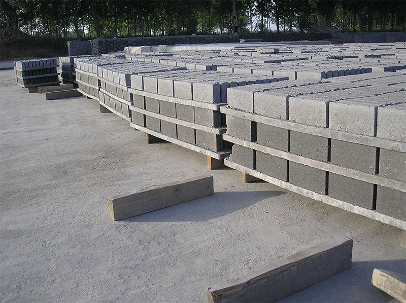 <a href=http://www.ssdsw.com/zjtb/ target=_blank class=infotextkey>免燒磚機(jī)托板</a>